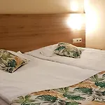 Azyl Bed & Breakfast