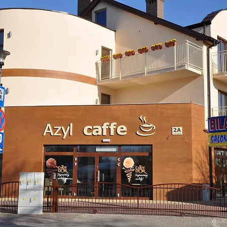 Azyl Устроне-Морске