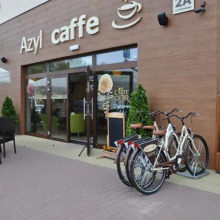 Azyl Alojamento de Acomodação e Pequeno-almoço 3*