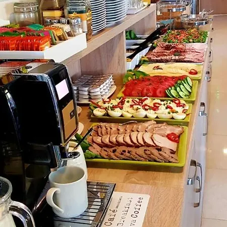 فندق مبيت وإفطار Azyl أوسترونيه مورسكية