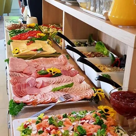 فندق مبيت وإفطار Azyl 3*