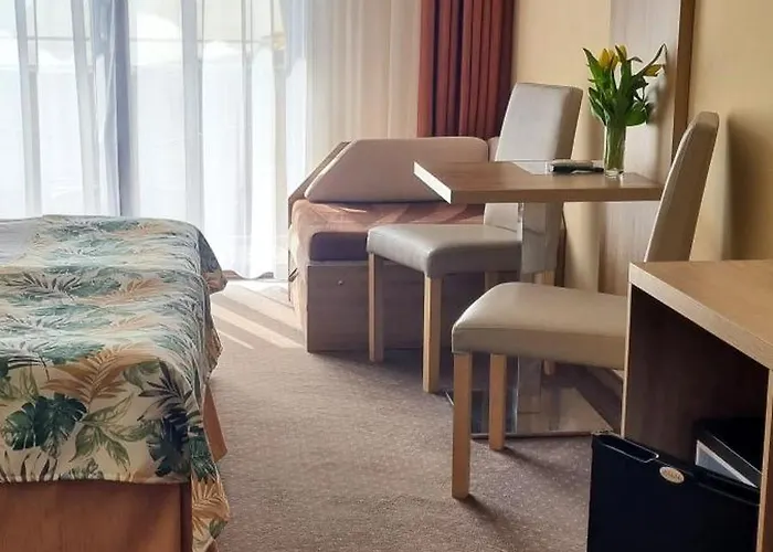 Azyl 3* Ustronie Morskie