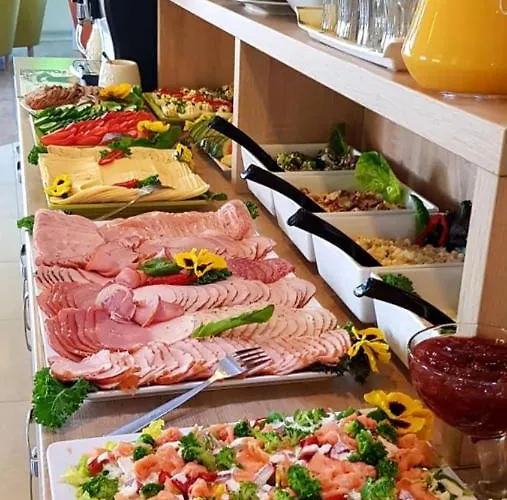 Frühstückspension Azyl 3*